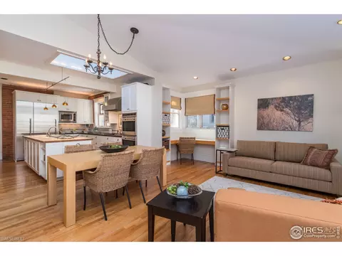 637 Pine St, Boulder, CO 80302 photo 9