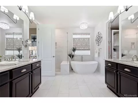 Bath - 27822 E Long Pl, Aurora, CO 80016 photo 2 of 5