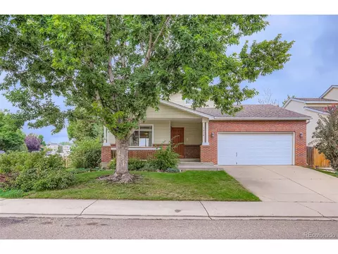1290 Fall River Cir, Longmont, CO 80504