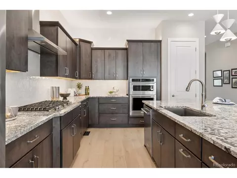 Kitchen - 22185 E Bailey Pl, Aurora, CO 80016 photo 5 of 7