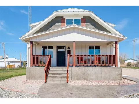 454 4th Ave, Deer Trail, CO 80105