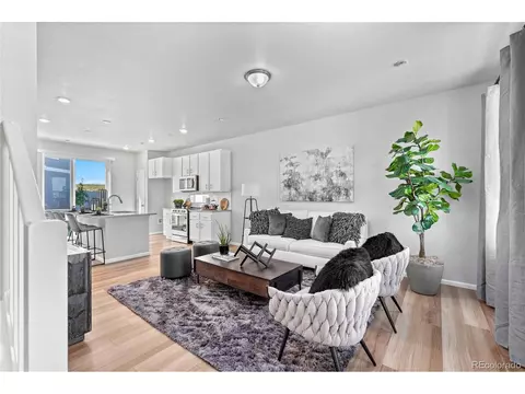 22022 E 38th Pl, Aurora, CO 80019 photo 8