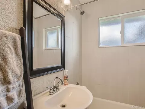 3642 Grape St, Denver, CO 80207 photo 18
