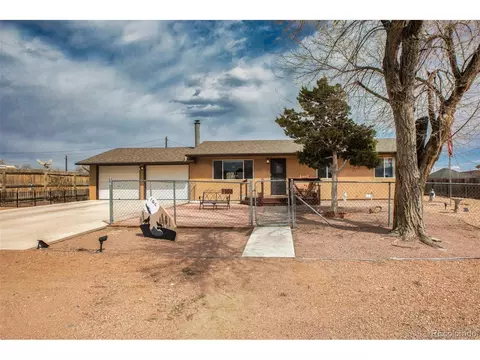 106 Hawkins St, Penrose, CO 81240