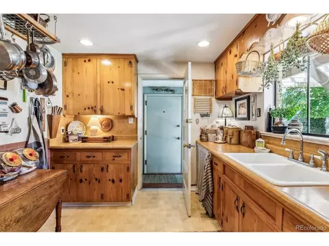 8105 W 8th Pl, Lakewood, CO 80214 photo 2