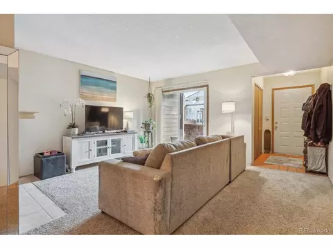 540 S Forest St #9-102, Denver, CO 80246
