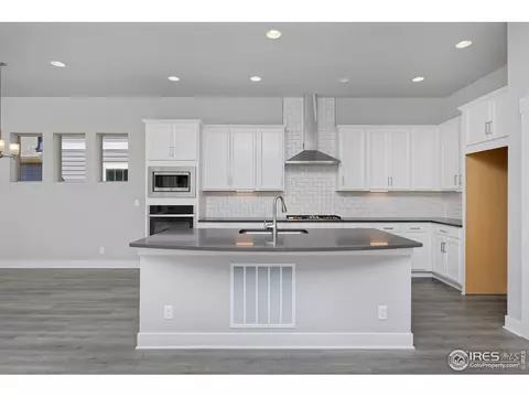 9964 E 60th Ave, Denver, CO 80238 photo 8