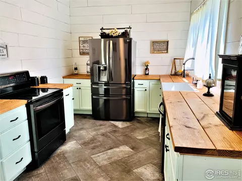 537 Chestnut St, Sterling, CO 80751 photo 9