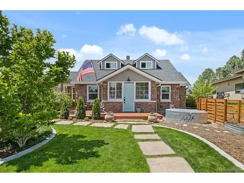 895 Nile Ct, Golden, CO 80401