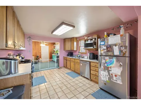 15802 E 10th Pl, Aurora, CO 80011 photo 9