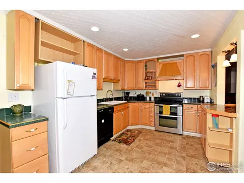 335 25th Ave, Greeley, CO 80631 photo 9