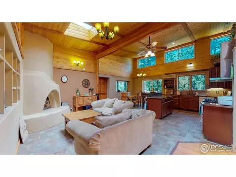 94 Pinewood Ct, Lyons, CO 80540 photo 3