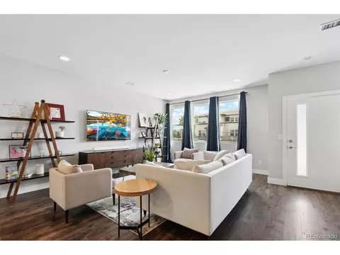 16027 E Warner Dr, Denver, CO 80239 photo 4