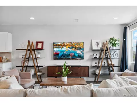 16027 E Warner Dr, Denver, CO 80239 photo 6
