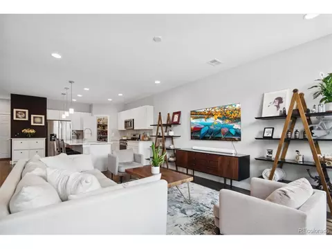 16027 E Warner Dr, Denver, CO 80239 photo 5