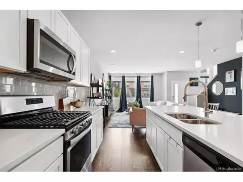 16027 E Warner Dr, Denver, CO 80239 photo 11