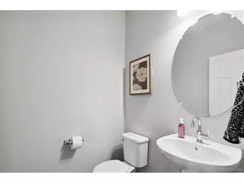 16027 E Warner Dr, Denver, CO 80239 photo 16