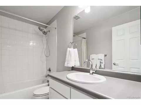 16027 E Warner Dr, Denver, CO 80239 photo 23