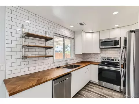 4932 Jasper St, Denver, CO 80239 photo 9