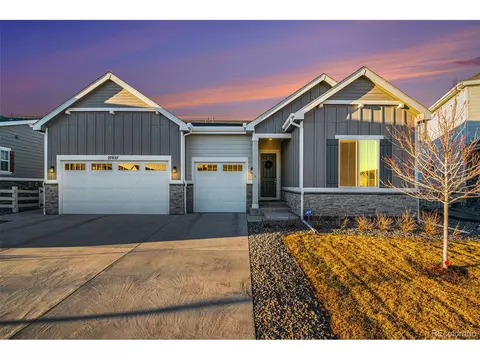 27827 E Costilla Dr, Aurora, CO 80016