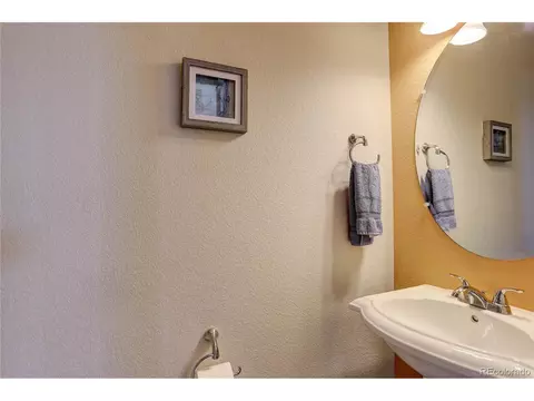 9389 E 57th Pl, Denver, CO 80238 photo 17