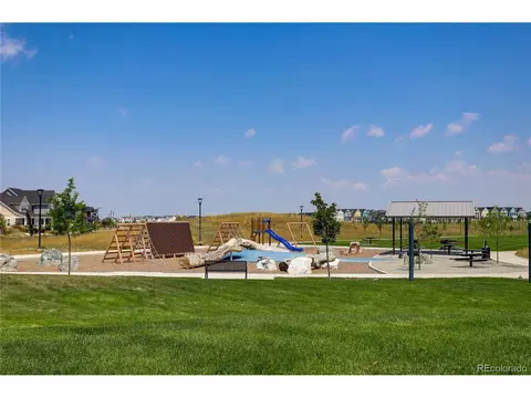 9389 E 57th Pl, Denver, CO 80238 photo 38