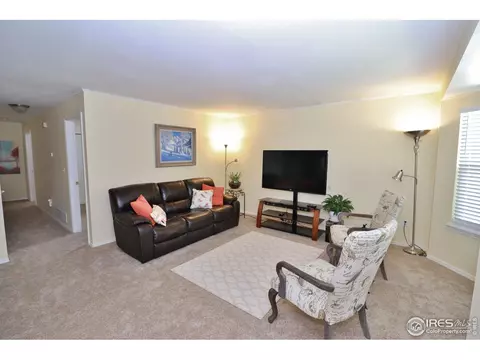 121 Keep Cir, Berthoud, CO 80513 photo 2