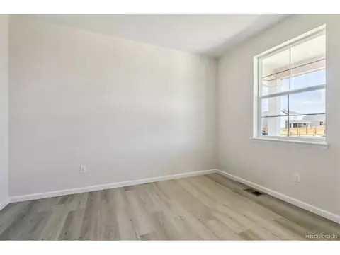 24572 E 38th Ave, Aurora, CO 80019 photo 3