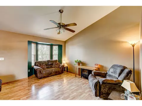 3005 Park View Dr, Evans, CO 80620 photo 3
