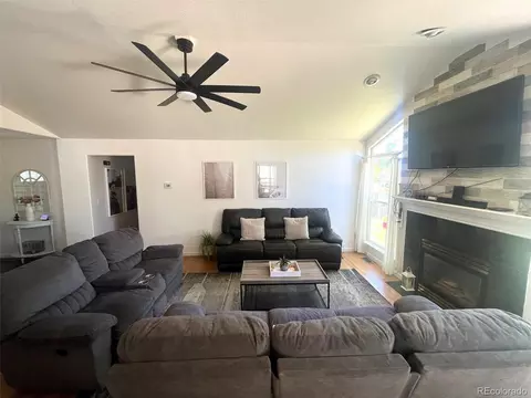 305 E 5th St, Firestone, CO 80520 photo 4