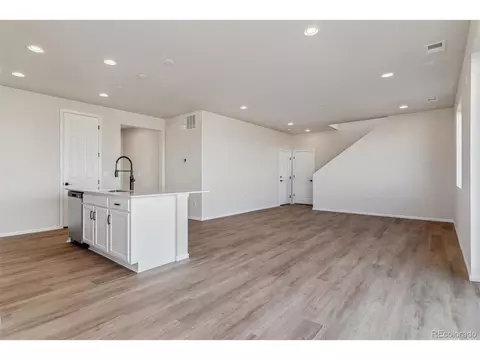24705 E 41st Ave, Aurora, CO 80019 photo 4