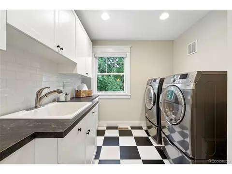 2263 Grape St, Denver, CO 80207 photo 26