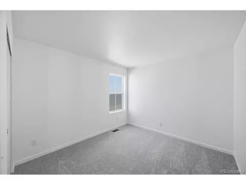 23742 E 33rd Pl, Aurora, CO 80019 photo 9