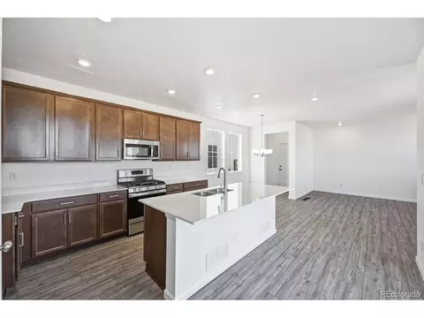 23742 E 33rd Pl, Aurora, CO 80019 photo 2