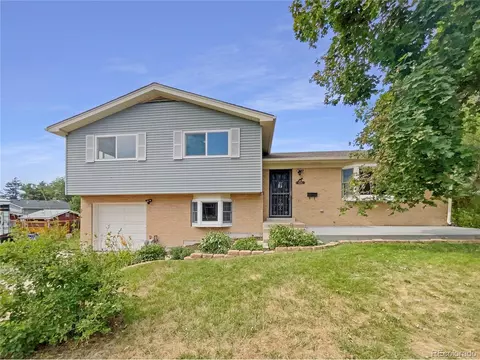 885 E Briarwood Cir, Centennial, CO 80122