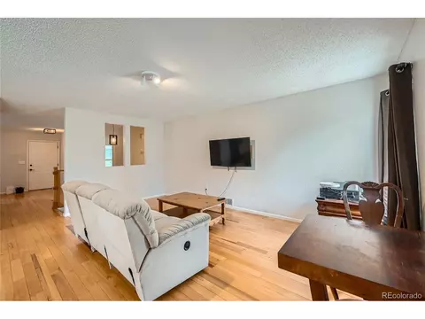 17148 Evans Dr, Aurora, CO 80013 photo 3