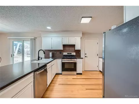 17148 Evans Dr, Aurora, CO 80013 photo 6