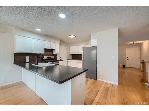 17148 Evans Dr, Aurora, CO 80013 photo 5