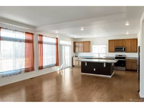 26203 E Archer Ave, Aurora, CO 80018 photo 2