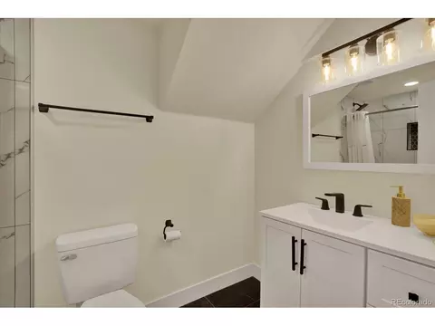 Bath - 4074 S Willow Way, Denver, CO 80237 photo 4 of 4