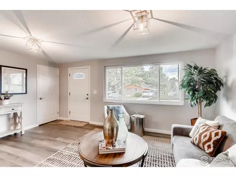1644 Willodene Dr, Longmont, CO 80504 photo 3