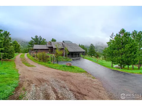 237 Arapahoe Ct, Lyons, CO 80540 photo 4