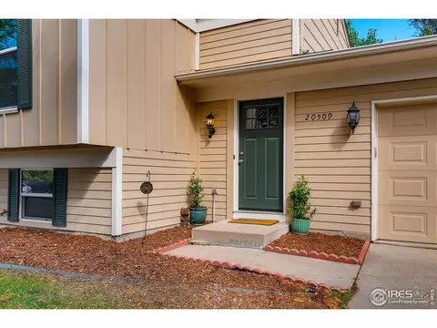 20509 E Buchanan Dr, Aurora, CO 80011 photo 3