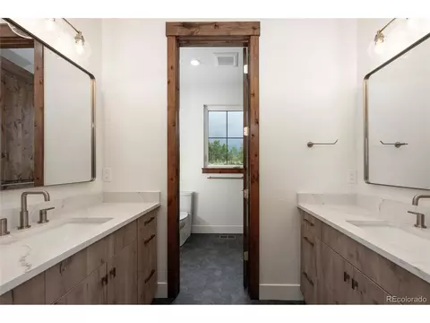 Bath - 502 Upper Ranch View Rd, Granby, CO 80446 photo 4 of 5
