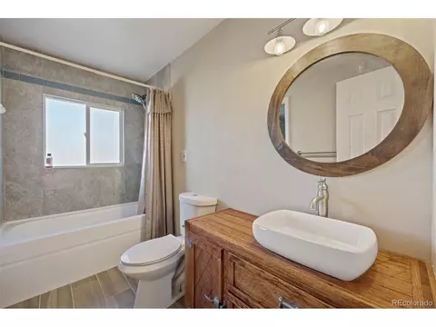 Undisclosed, Aurora, CO 80017 photo 12