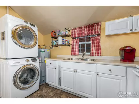 160 E Riverside Dr, Estes Park, CO 80517 photo 13