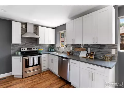 3280 Oneida St, Denver, CO 80207 photo 8