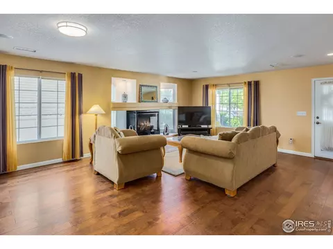 5016 Perth Ct, Denver, CO 80249 photo 3