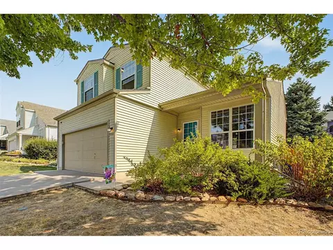 Exterior - 19584 E Ithaca Pl, Aurora, CO 80013 photo 4 of 8
