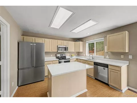 Kitchen - 19584 E Ithaca Pl, Aurora, CO 80013 photo 1 of 5
